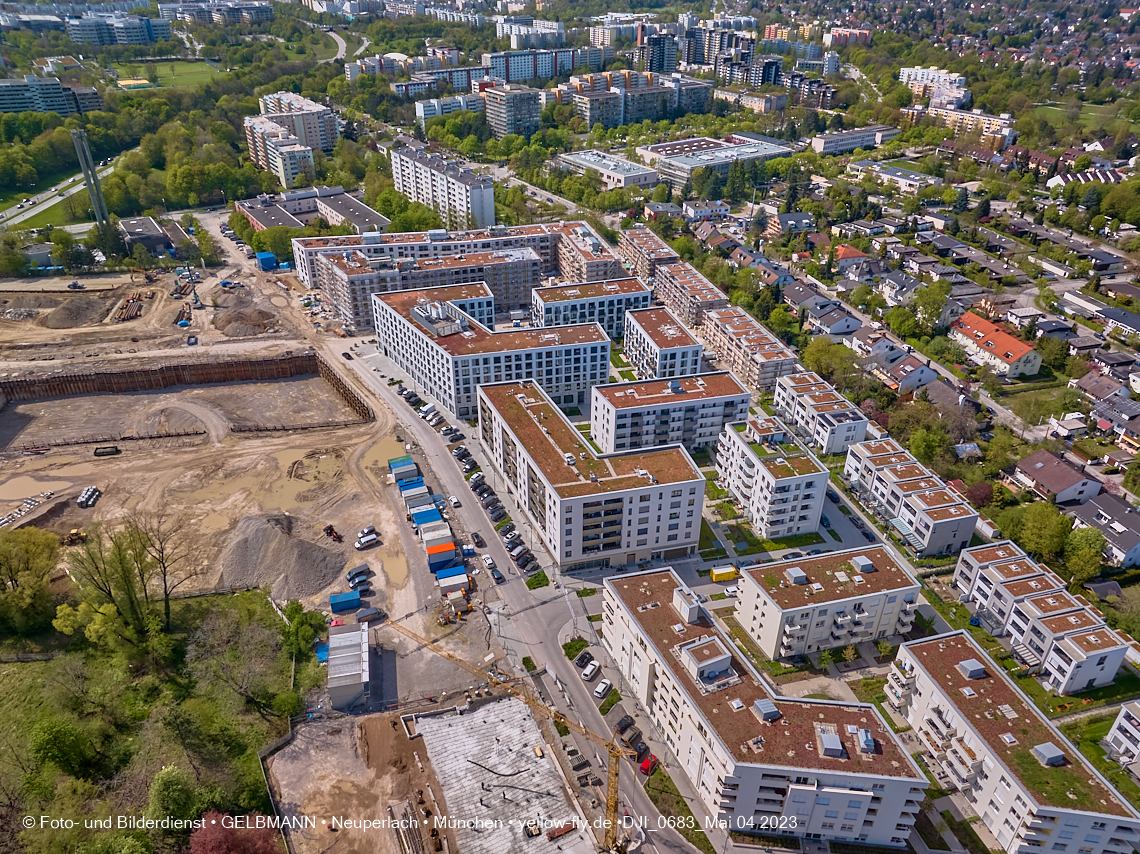 04.05.2023 - Luftbilder vom Alexisqaurtier und Pandion Verde in Neuperlach
